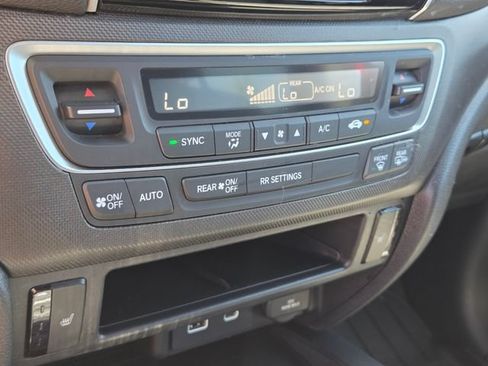 Used 2025 Honda Ridgeline TrailSport image 23