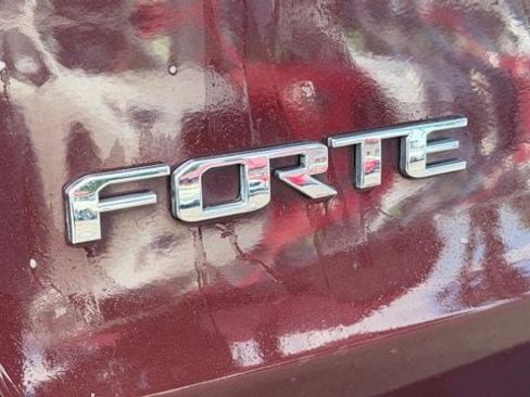 Used 2017 Kia Forte LX w/ LX Popular Package FWD image 10