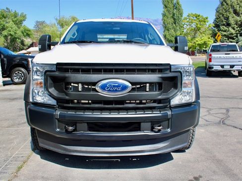 Used 2022 Ford F550 4x4 Crew Cab Super Duty w/ Power Equipment Group image 3