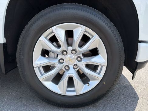 Used 2021 Chevrolet Silverado 1500 Custom RWD image 12