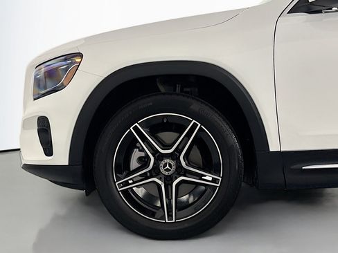 Used 2026 Mercedes-Benz GLB 250 image 10