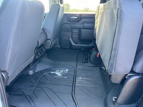 Used 2021 Chevrolet Silverado 2500 Custom w/ Custom Convenience Package image 15