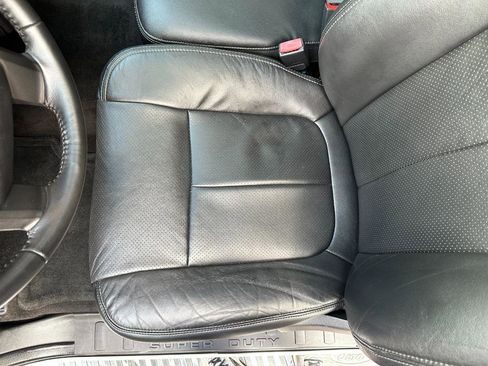 Used 2016 Ford F250 Lariat w/ Chrome Package image 12