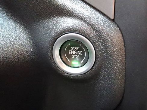 Used 2022 Chevrolet Silverado 1500 Custom image 23