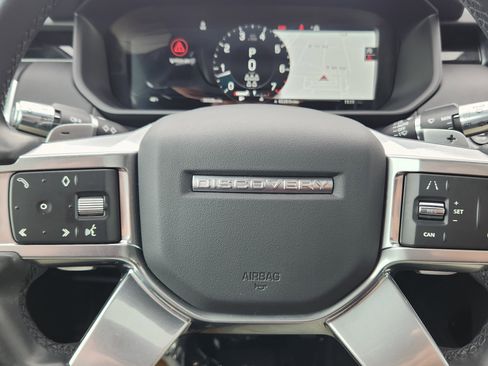 Used 2021 Land Rover Discovery S image 7