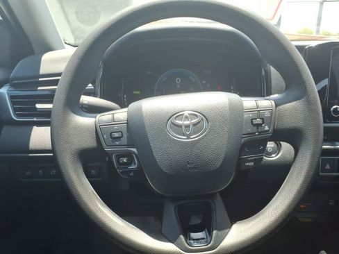 Used 2025 Toyota Camry LE FWD image 12