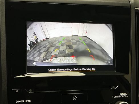 Used 2023 Subaru Crosstrek 2.0i Premium image 5