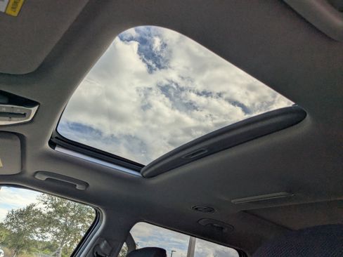 New 2026 Kia EV9 Wind image 24