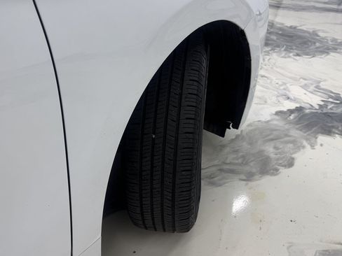 Used 2021 Hyundai Ioniq SE FWD image 12