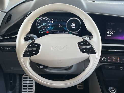 Certified 2023 Kia Niro Wave FWD image 13