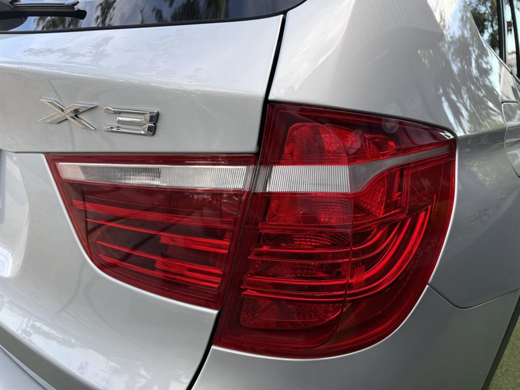 Used 2017 BMW X3 sDrive28i RWD image 12