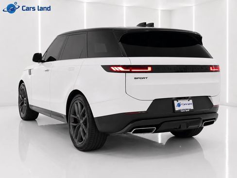Used 2024 Land Rover Range Rover Sport SE AWD/4WD image 4