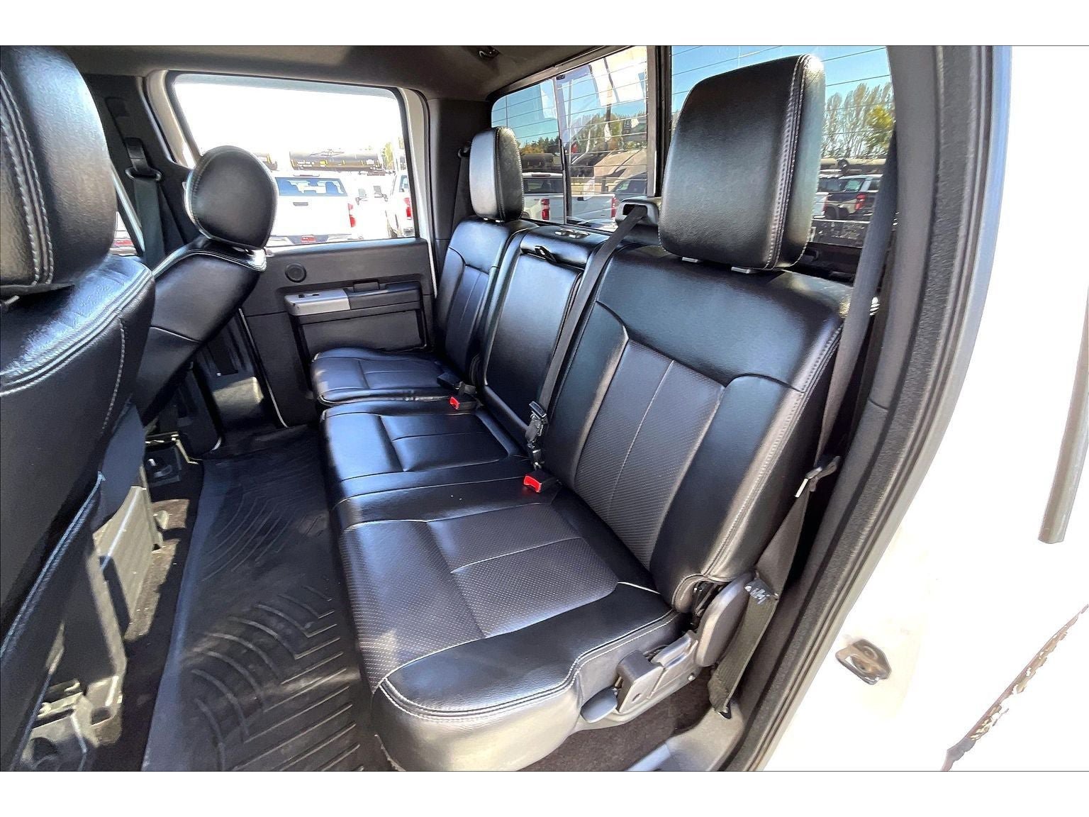 Used 2015 Ford F350 Lariat w/ Lariat Ultimate Package AWD/4WD image 28