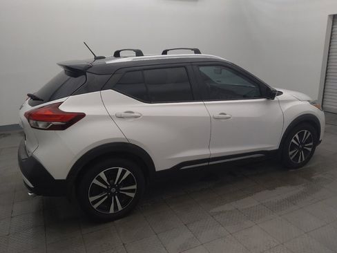 Used 2018 Nissan Kicks SR w/ Premium Package FWD image 10