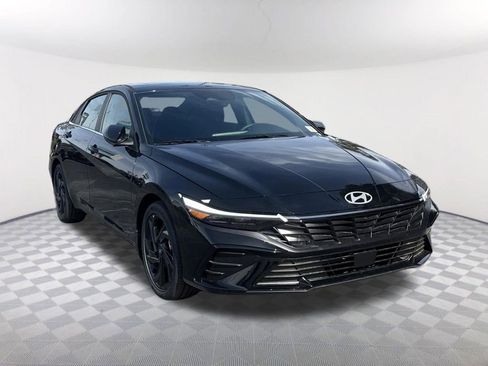 New 2026 Hyundai Elantra SEL Sport Premium FWD image 3