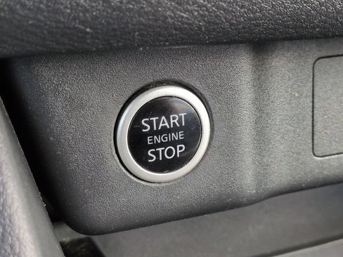 Used 2021 Nissan Rogue S AWD/4WD image 26