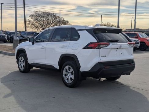 Used 2023 Toyota RAV4 LE image 8