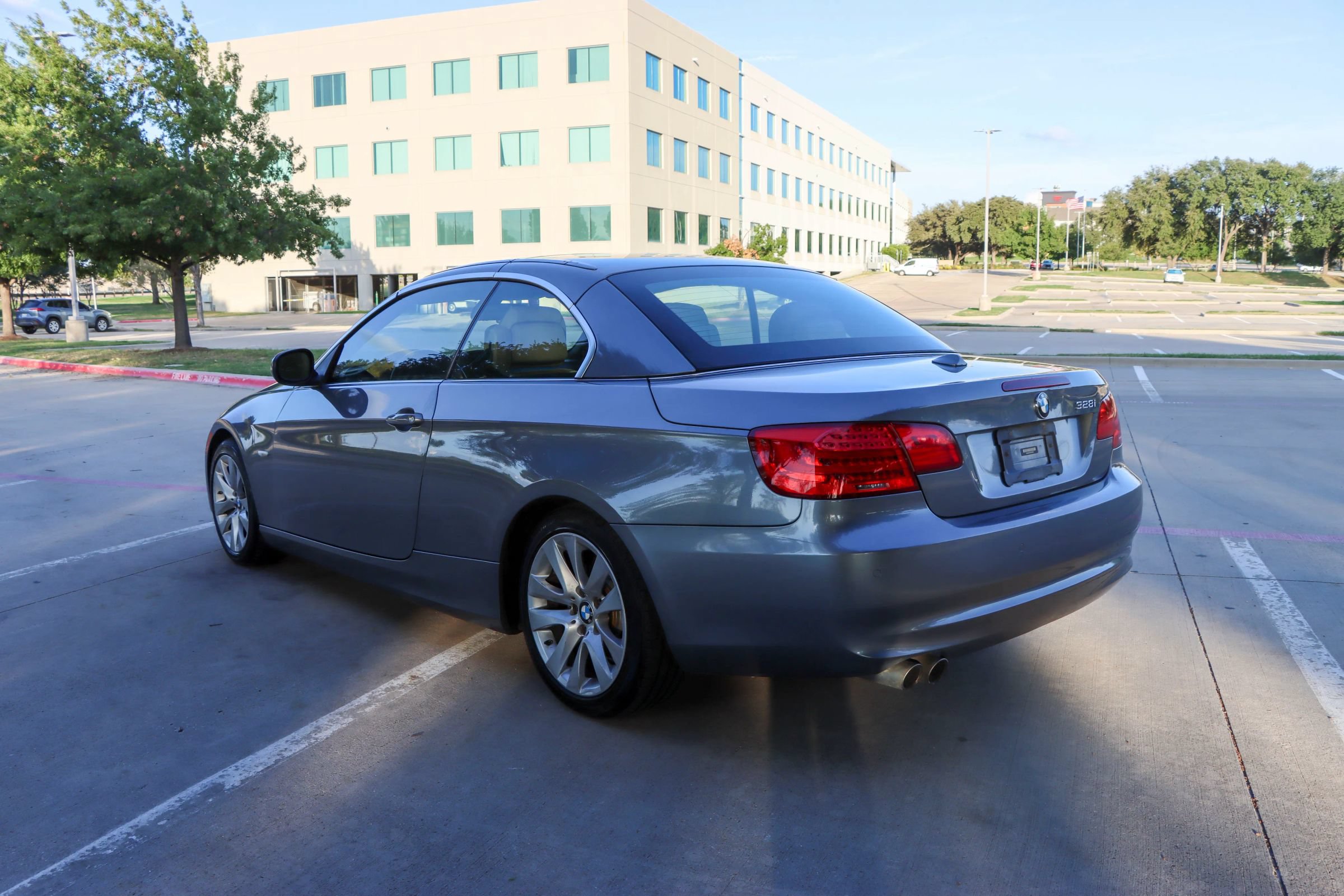 Used 2013 BMW 328i Convertible RWD image 13