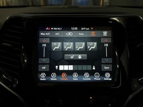 Certified 2022 Jeep Cherokee Limited image 38