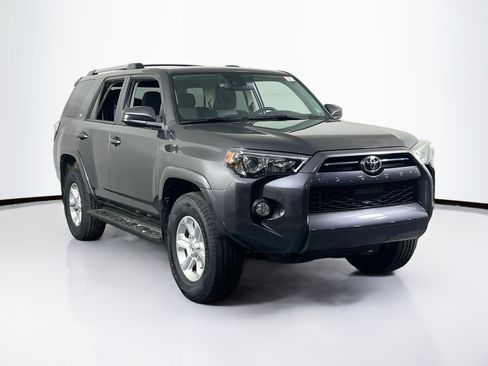 Used 2020 Toyota 4Runner SR5 AWD/4WD image 3