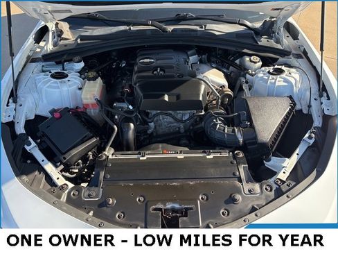 Used 2020 Chevrolet Camaro LT image 18