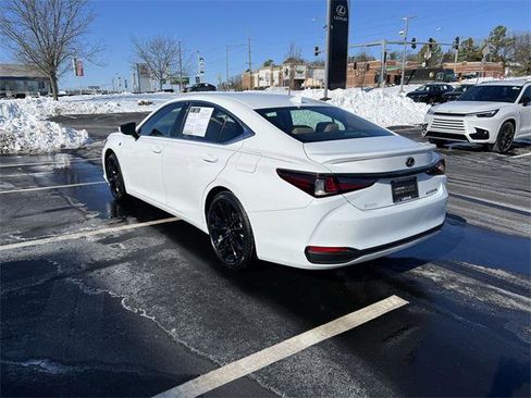 Certified 2025 Lexus ES 300h 300h image 5