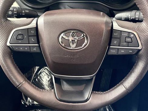 Certified 2023 Toyota Sienna Platinum image 14