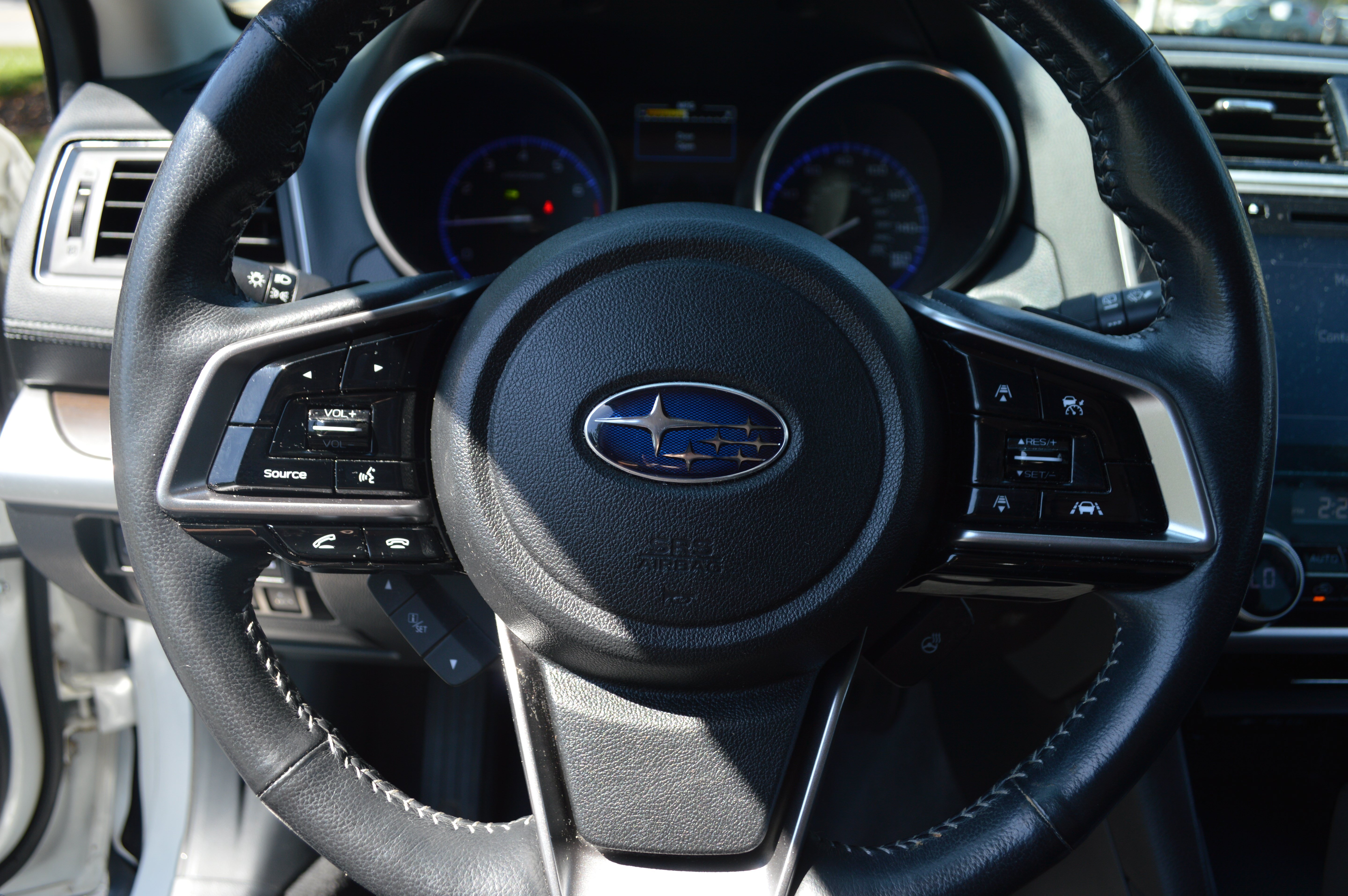 Used 2019 Subaru Outback 3.6R Touring w/ Popular Package #3A AWD/4WD image 14