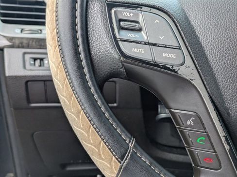 Used 2017 Hyundai Santa Fe Sport FWD image 16