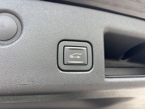 Used 2019 Chevrolet Equinox LT AWD/4WD image 18