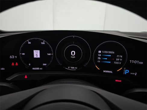 Used 2020 Porsche Taycan 4S image 15