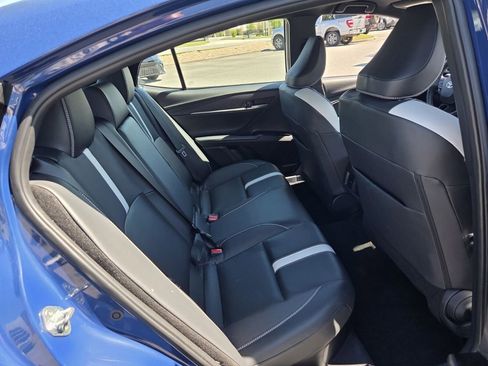Used 2025 Toyota Camry SE image 14