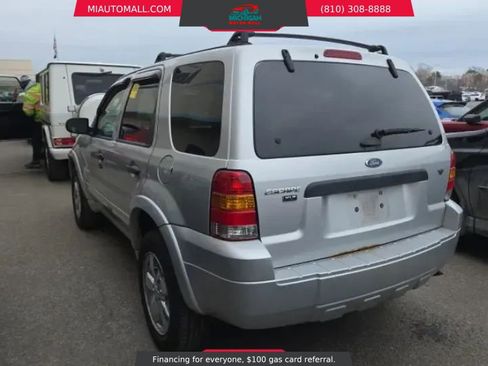Used 2007 Ford Escape XLT image 2