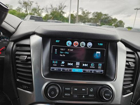 Used 2018 Chevrolet Suburban LT AWD/4WD image 13