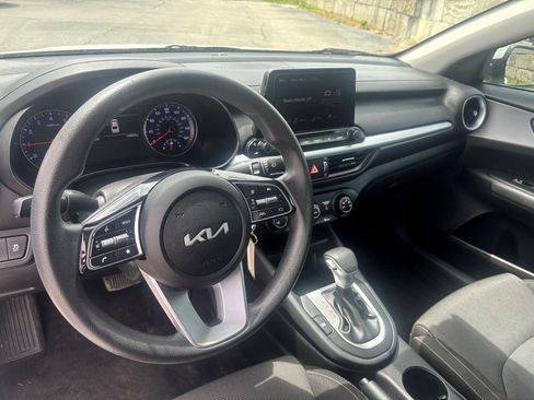 Used 2024 Kia Forte LXS w/ LXS Technology Package FWD image 10