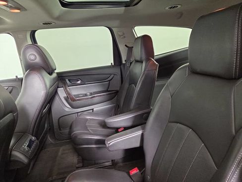 Used 2017 Chevrolet Traverse Premier FWD image 16