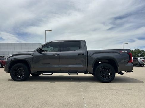 Used 2023 Toyota Tundra SR5 w/ SR5 Convenience Package AWD/4WD image 2