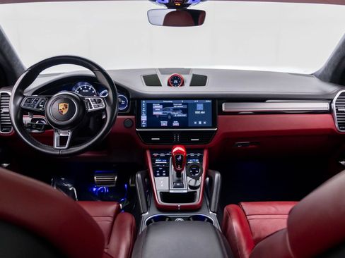Certified 2019 Porsche Cayenne Turbo AWD/4WD image 11