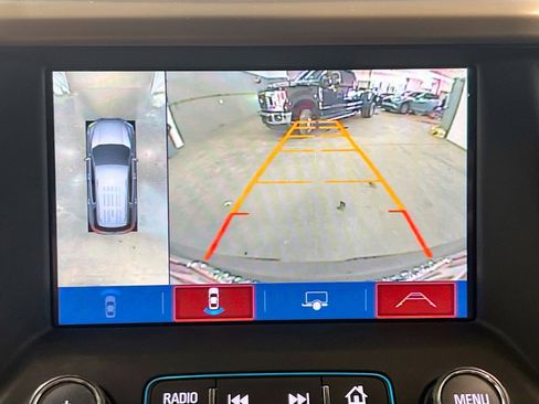 Used 2017 GMC Acadia Denali w/ Technology Package FWD image 9
