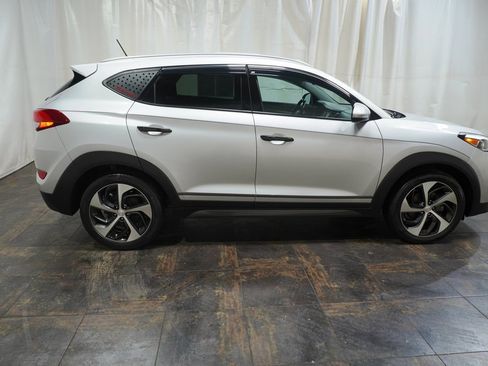 Used 2016 Hyundai Tucson Sport image 4