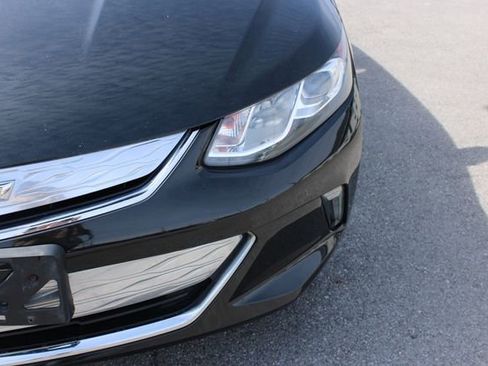 Used 2017 Chevrolet Volt LT w/ Comfort Package image 40