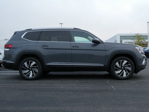New 2026 Volkswagen Atlas SEL image 2