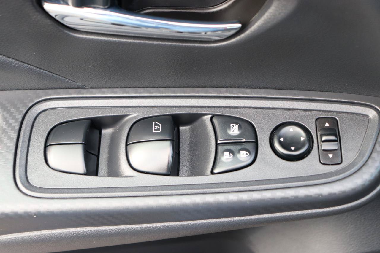 Used 2025 Nissan Versa SV w/ Trunk Package FWD image 38