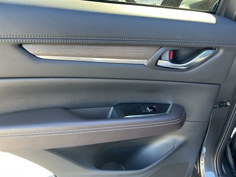 Used 2025 MAZDA CX-5 Signature image 11