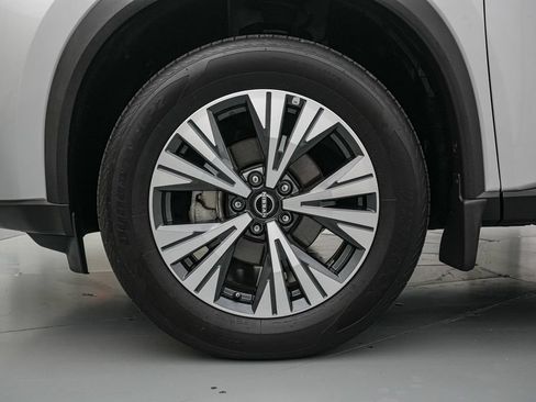 Used 2023 Nissan Rogue SV AWD/4WD image 10