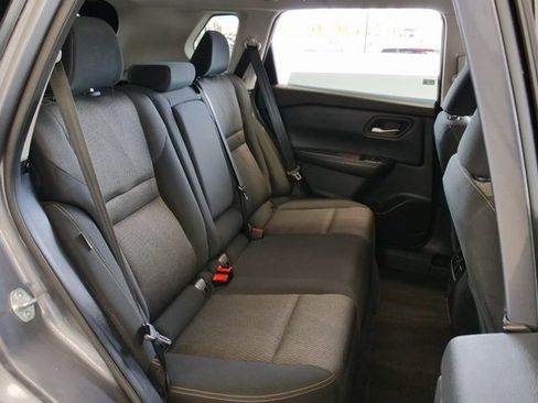 Used 2025 Nissan Rogue SV image 15