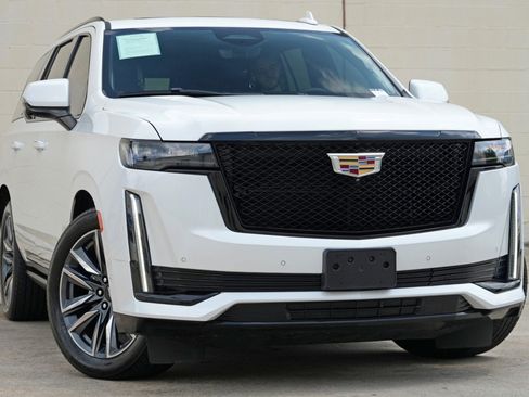 Used 2022 Cadillac Escalade Sport Platinum AWD/4WD image 4