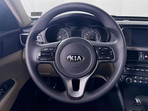 Used 2018 Kia Optima LX w/ 17" Alloy Wheels Package image 11