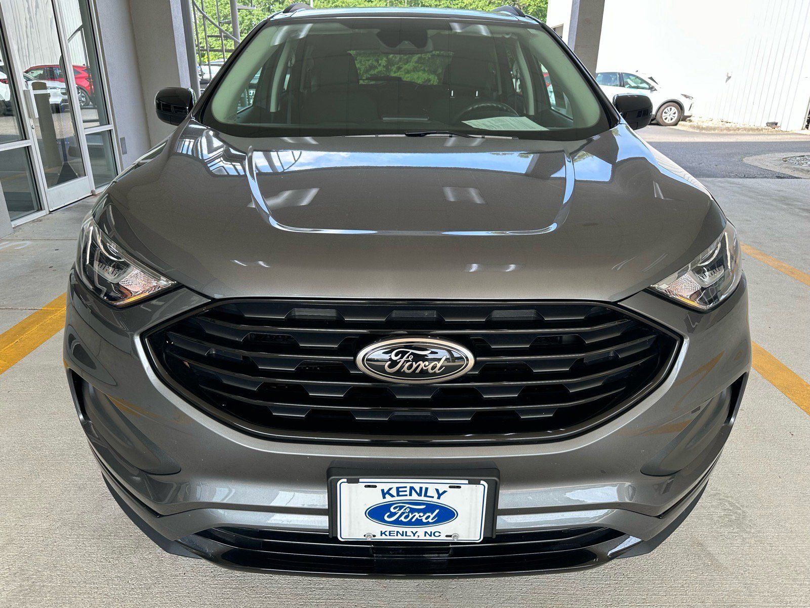 Certified 2024 Ford Edge SE w/ Black Appearance Package AWD/4WD image 7