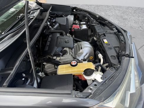 Used 2018 Toyota RAV4 LE FWD image 68